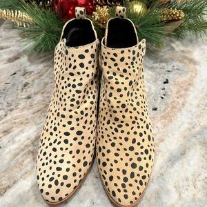 Dolce Vita tan booties